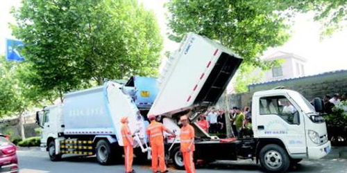 女子遗落300万翡翠被垃圾清运车收走，一场意外与价值的碰撞